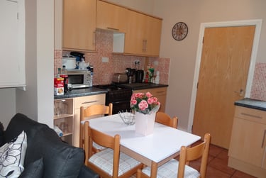 4 bed house, Oakville street, Monkgate, York, YO318RX - Image 2